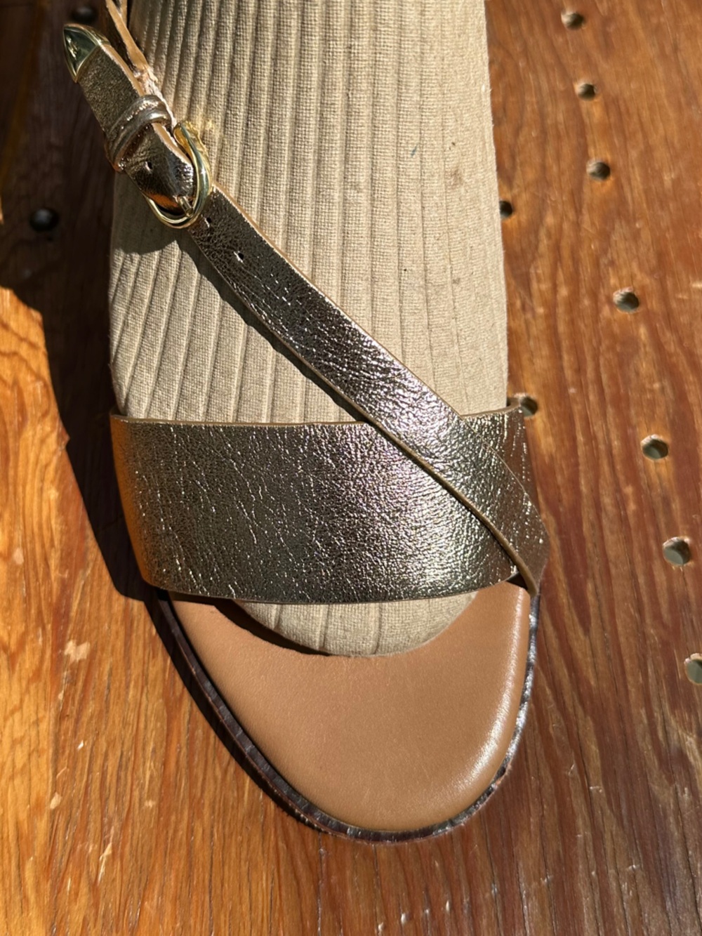 Frye Rachel Metallic Buckle Wedge Sandals - Picture 16 of 16